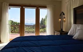 Spruce Pine Retreat With Gas Grill And Mtn Views!